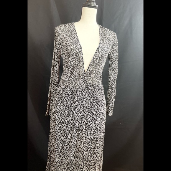 Reformation Dresses & Skirts - Floral wrap dress